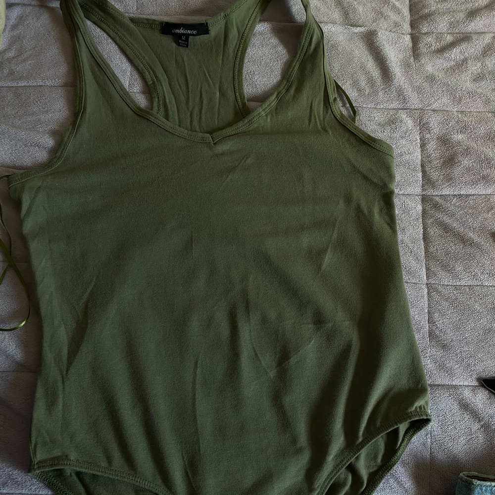 Size M body suit